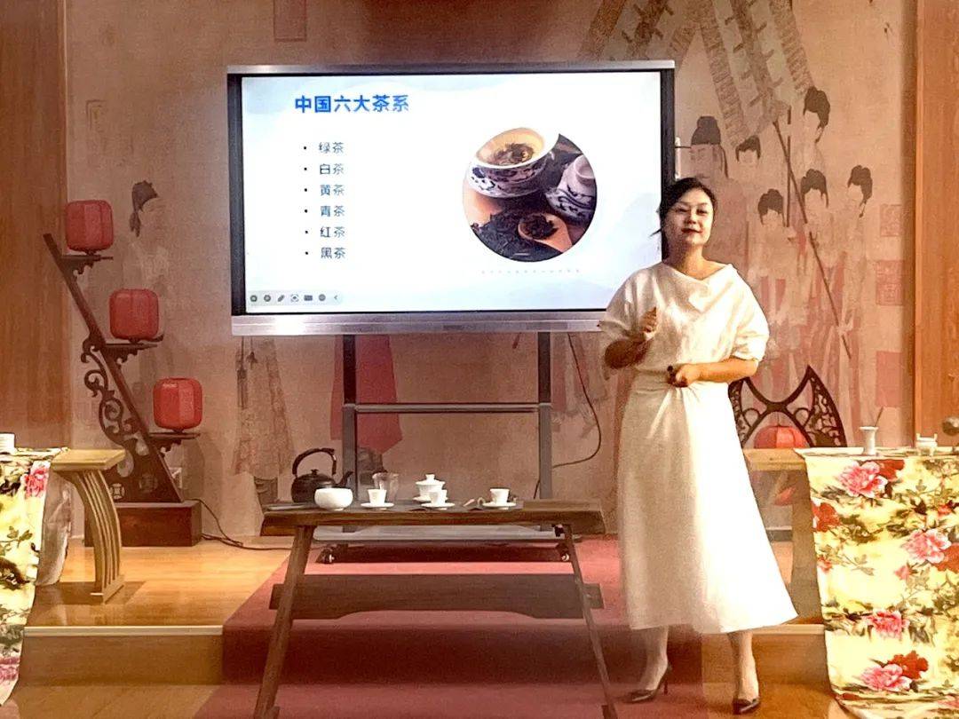 团体会员丨平顶山市青联开展kk1体育app1体育平台茶艺沙龙青年代表融合联谊活动(图1)